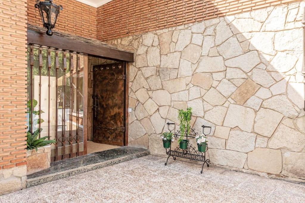 La Casa De Ines Alcalá de Henares Exterior foto