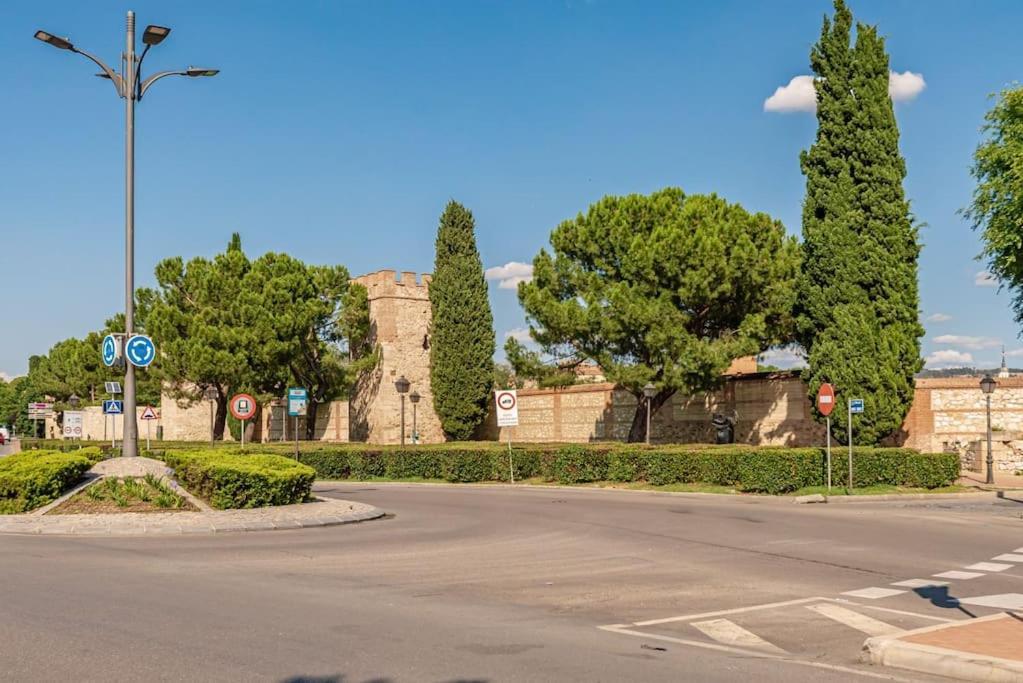La Casa De Ines Alcalá de Henares Exterior foto